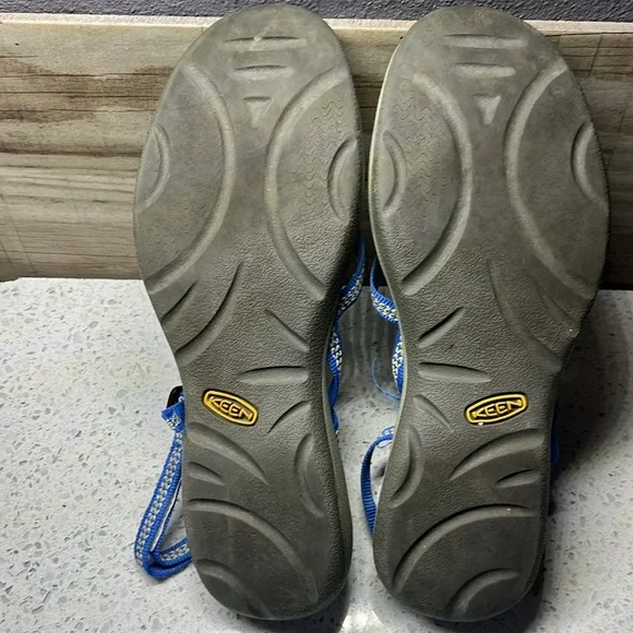 💙💙KEEN Sandals 💙💙 - Picture 4 of 4